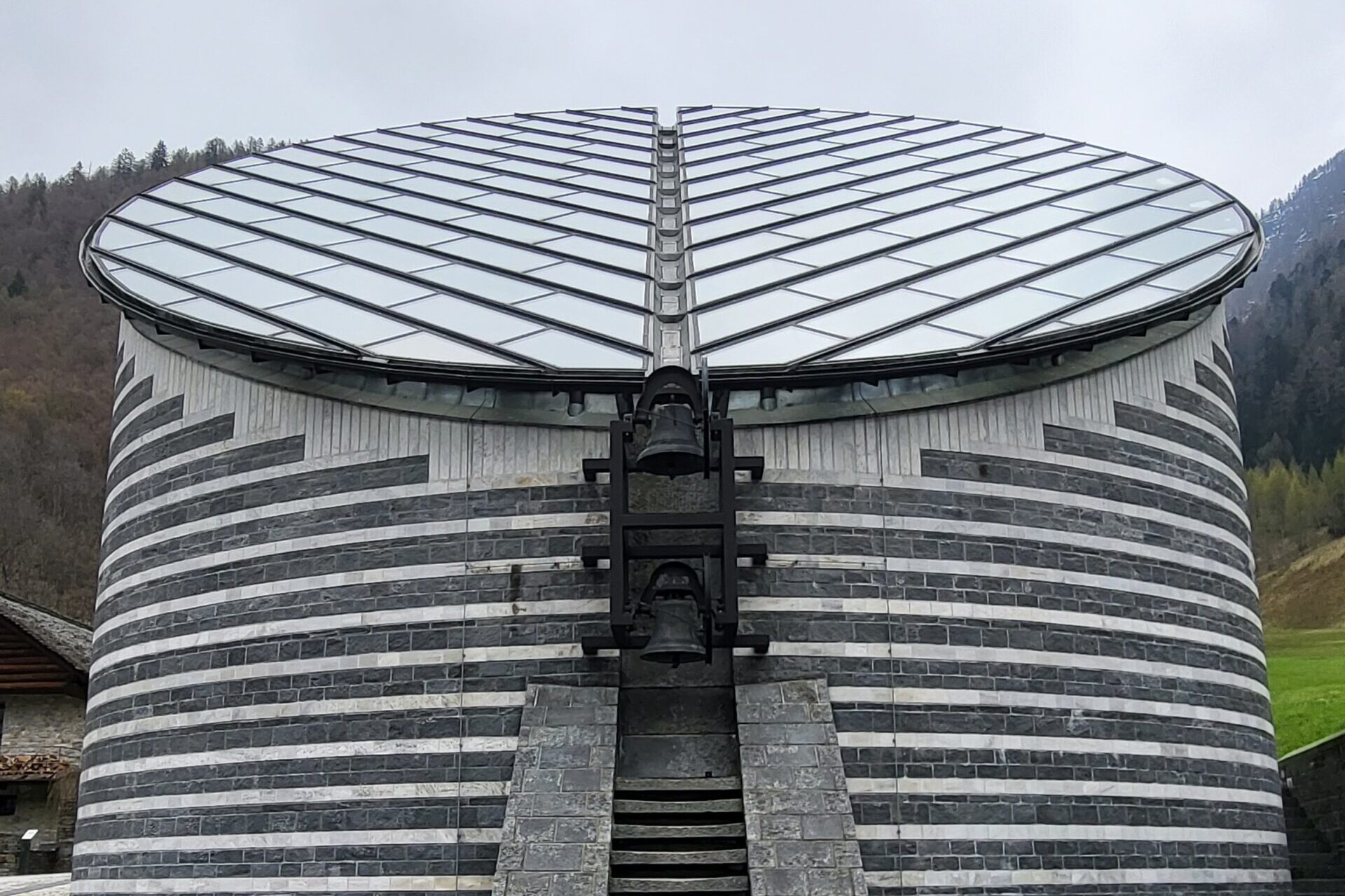 Bergkirche San Giovanni Battista Mogno